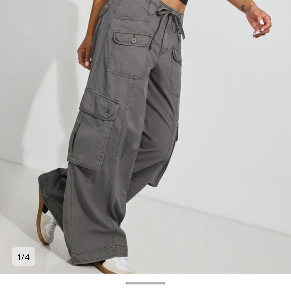 New Garage Extreme Baggy Cargo Pants, Size 3